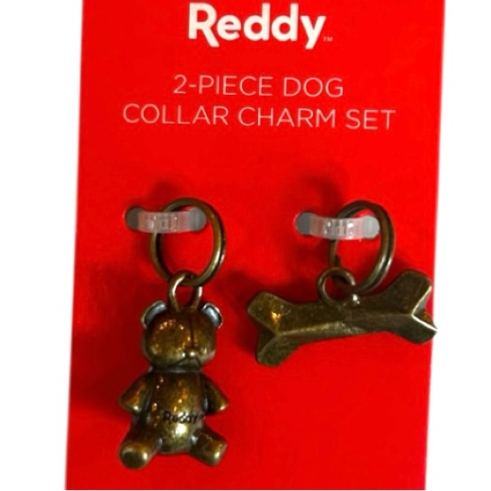 NWT Reddy Gold Dog Collar Charm Set